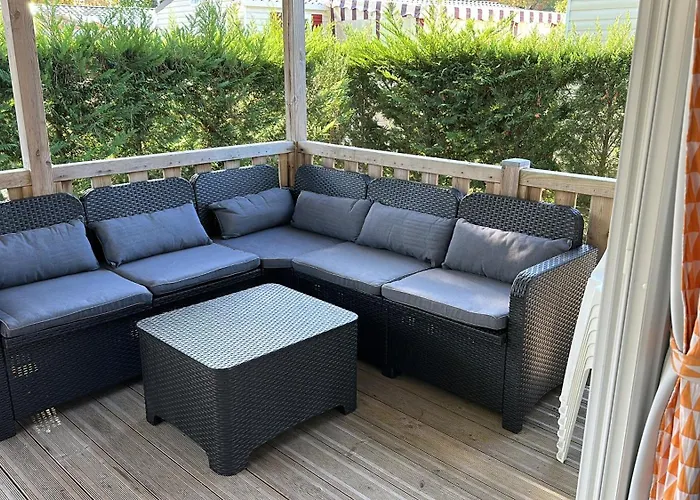 Mobil Les Charmettes 6 Personnes Camping *